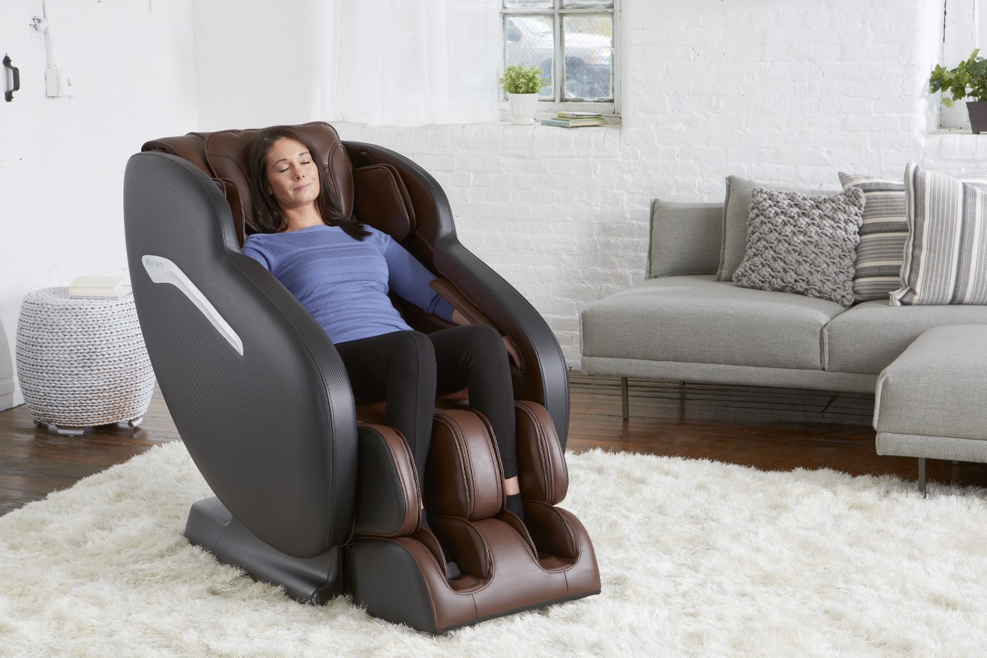 Aura Massage Chair (Limited Availability) Black