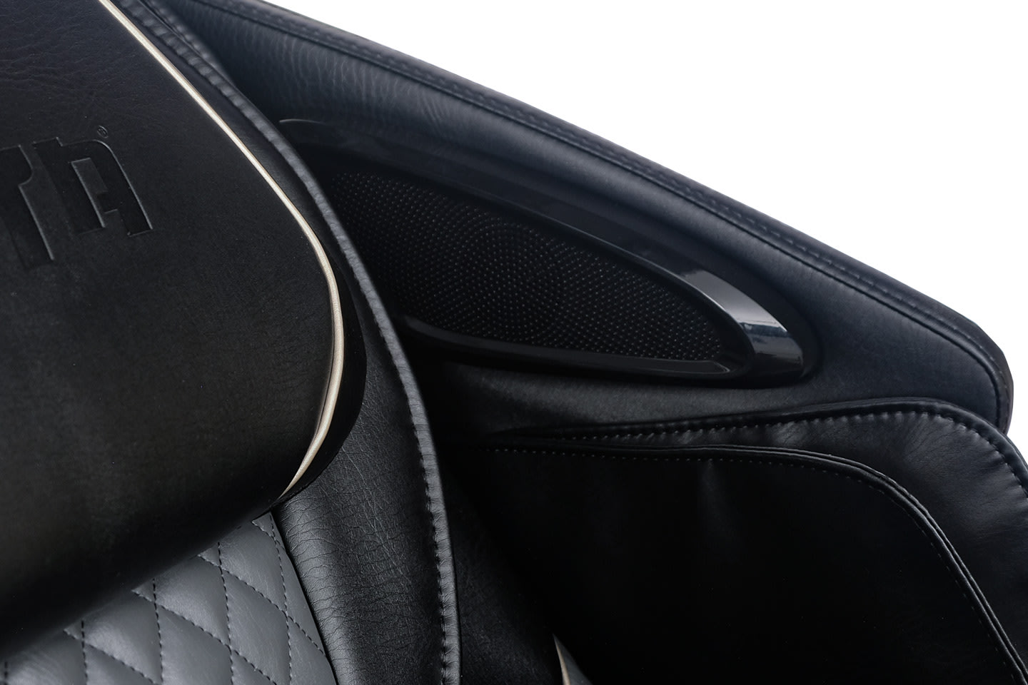Kyota Kizuna M688 Massage Chair